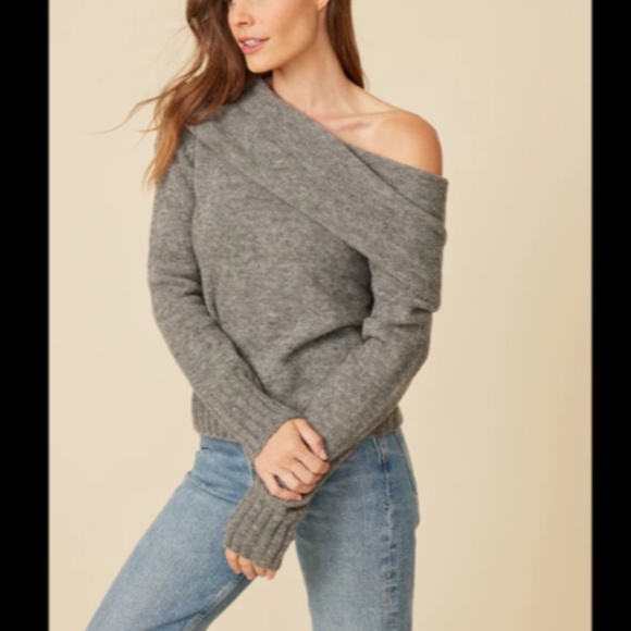 One Grey Day Nova Off Shoulder Pullover Sweater Gray Size S - NWT - Picture 1 of 16